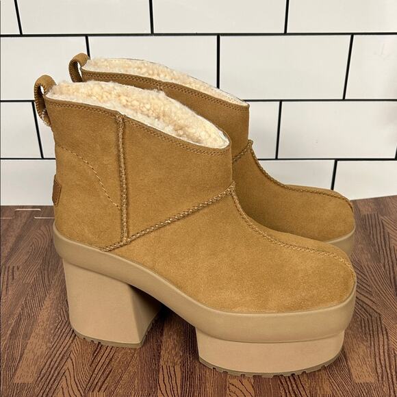 NWOT UGG New Heights Platform Mini Boots Tan Suede Sherpa Women’s Size 8.5 - Picture 1 of 12